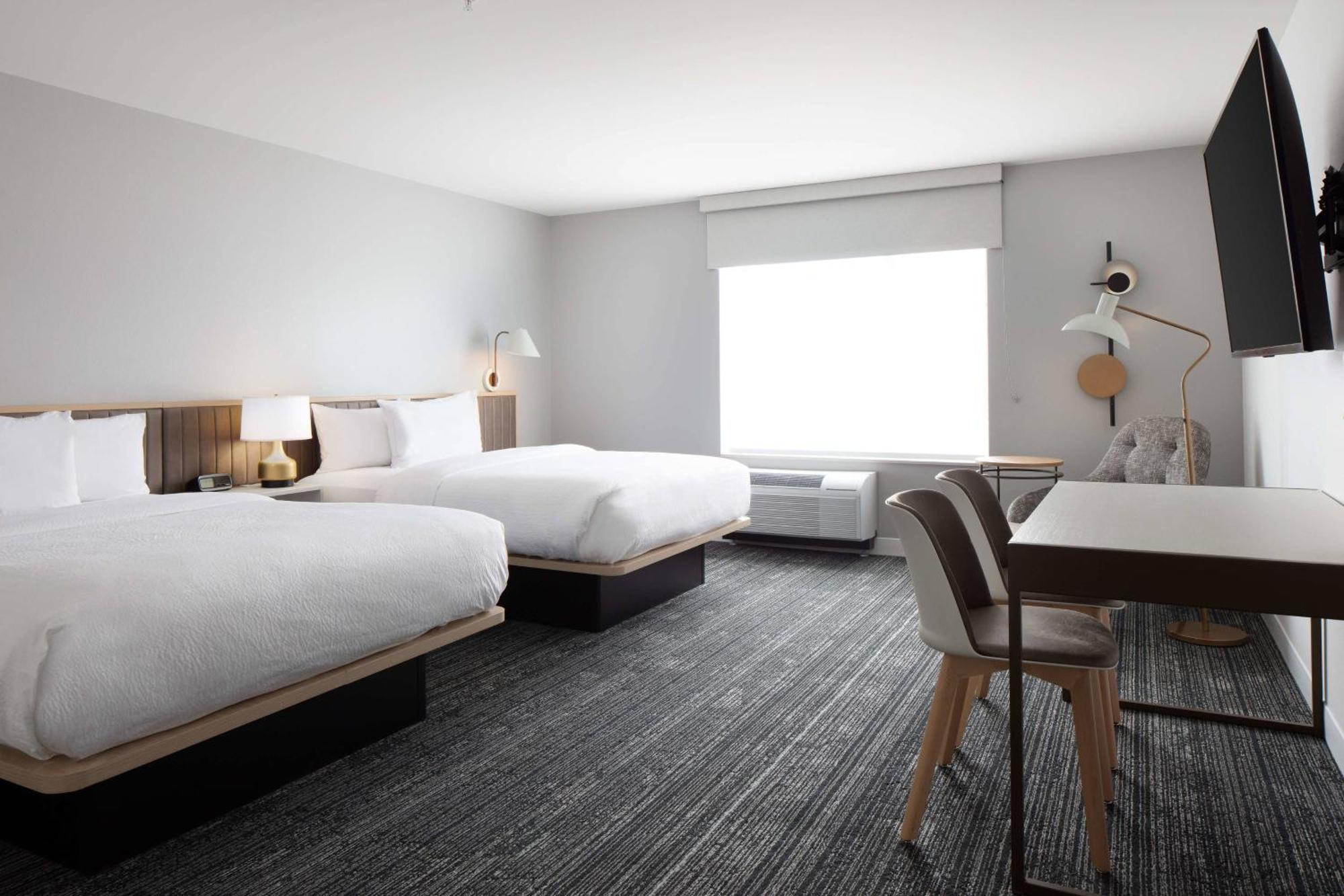 Towneplace Suites By Marriott Milwaukee West Bend Exteriör bild